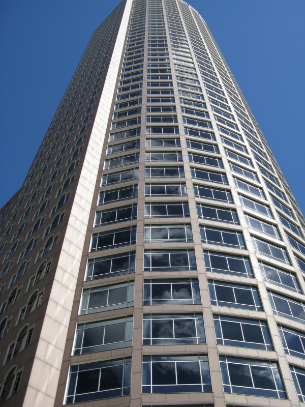 IMG_3160 - Wolkenkratzerr im Finanzzentrum.jpg